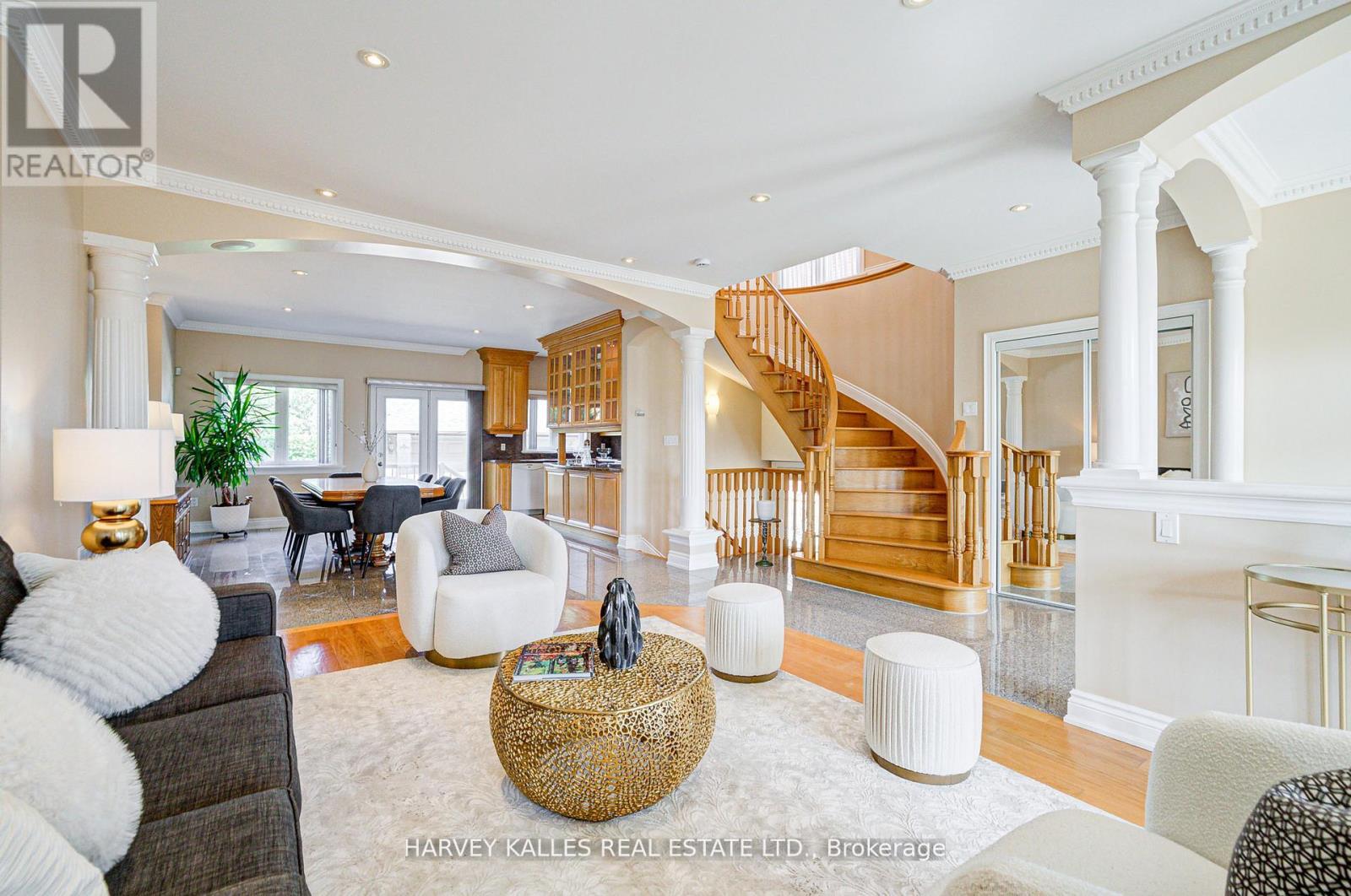 1006 Briar Hill Avenue, Toronto, Ontario  M6B 1M3 - Photo 11 - W12994624