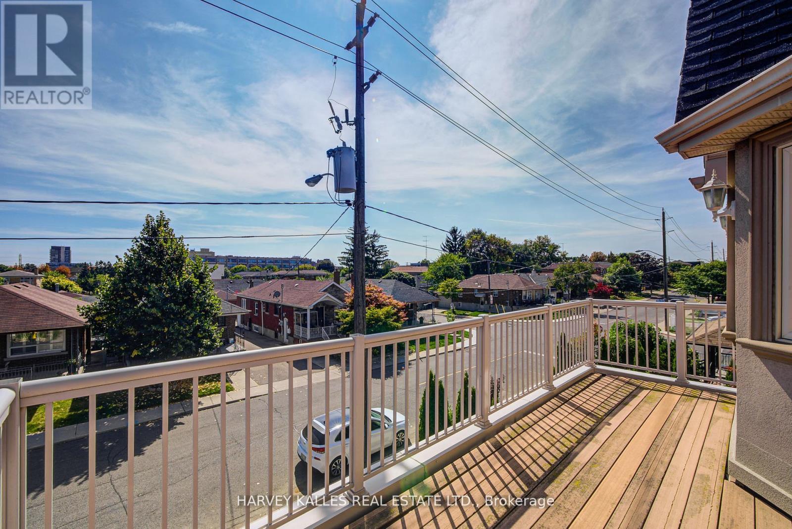 1006 Briar Hill Avenue, Toronto, Ontario  M6B 1M3 - Photo 30 - W12994624