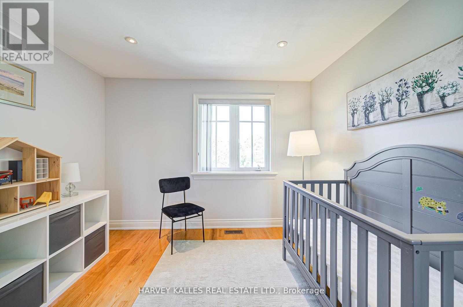 1006 Briar Hill Avenue, Toronto, Ontario  M6B 1M3 - Photo 33 - W12994624