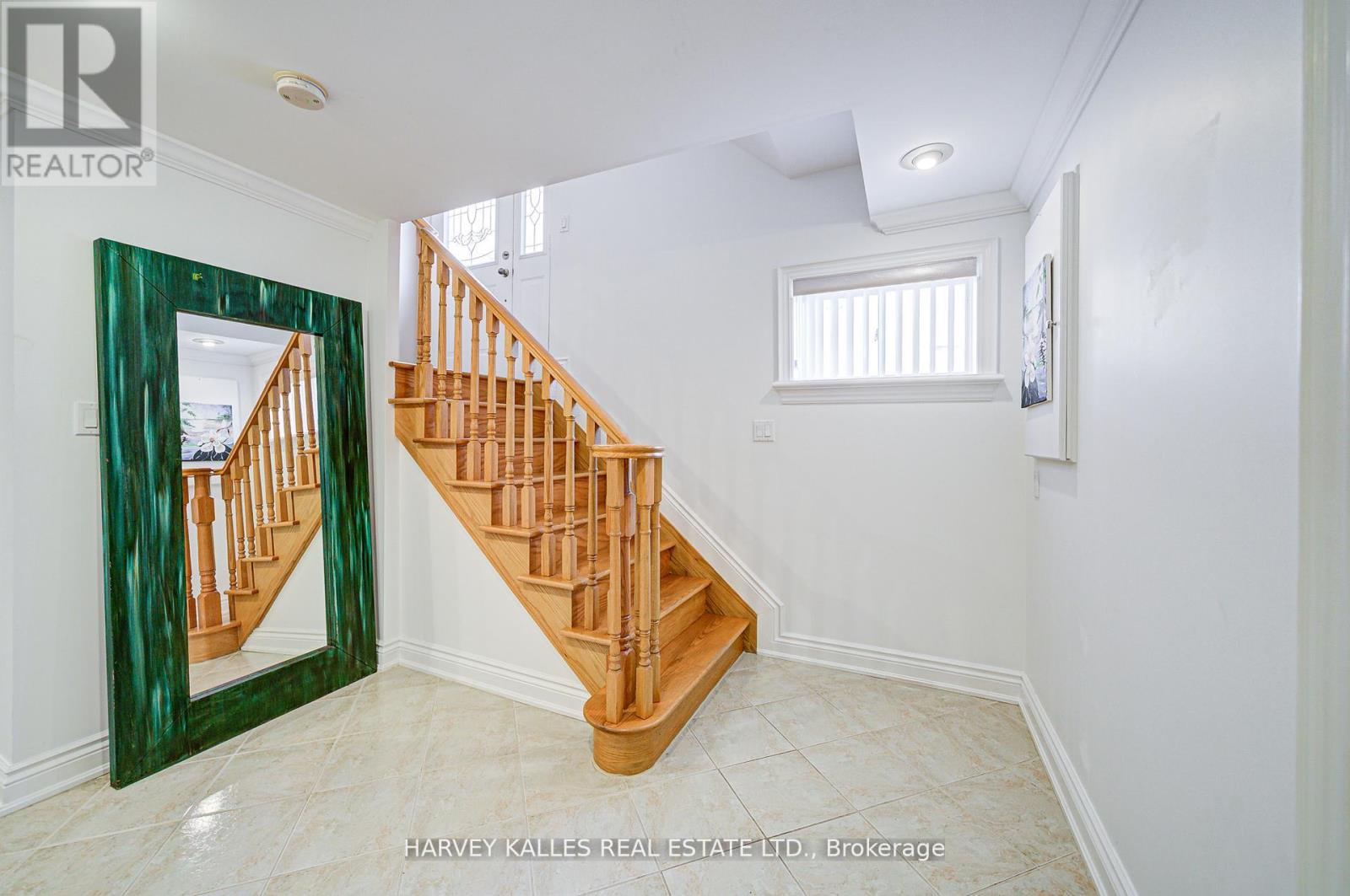 1006 Briar Hill Avenue, Toronto, Ontario  M6B 1M3 - Photo 37 - W12994624