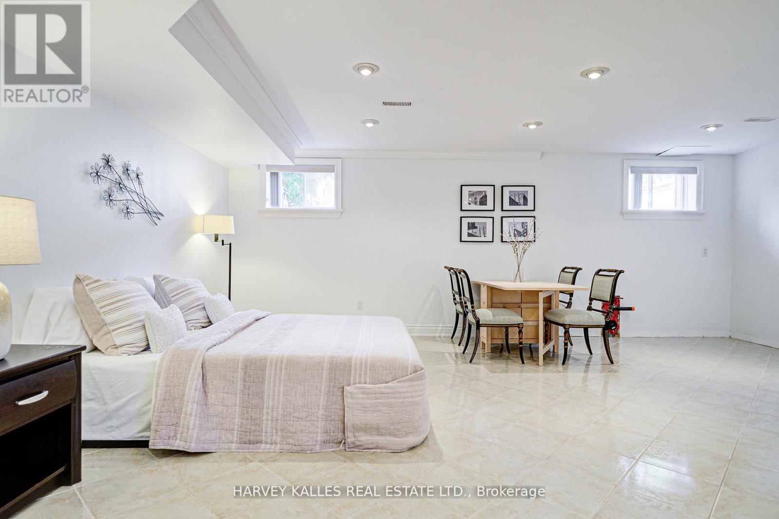 1006 Briar Hill Avenue, Toronto, Ontario  M6B 1M3 - Photo 40 - W12994624