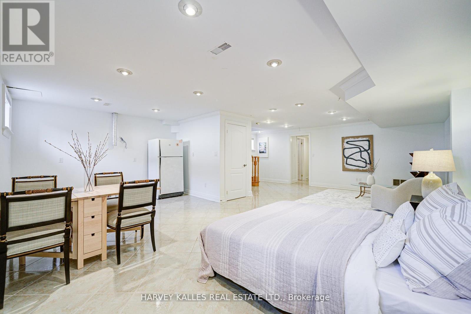 1006 Briar Hill Avenue, Toronto, Ontario  M6B 1M3 - Photo 41 - W12994624