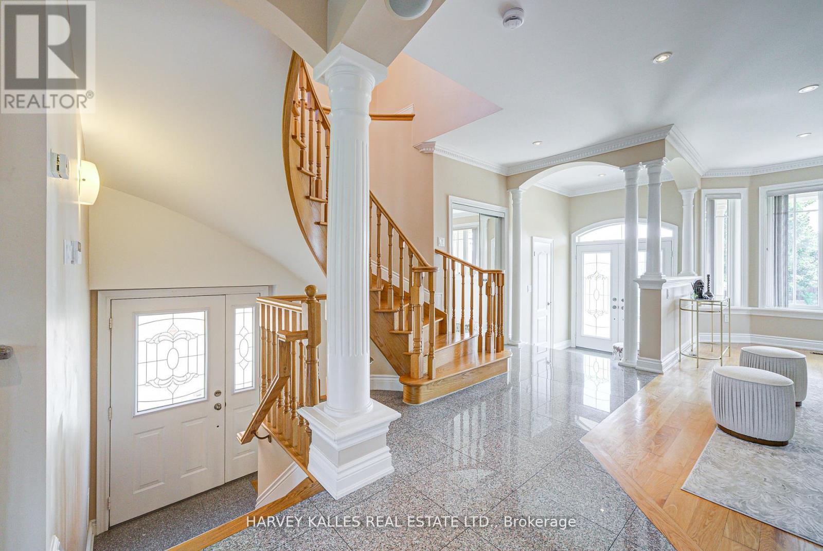 1006 Briar Hill Avenue, Toronto, Ontario  M6B 1M3 - Photo 6 - W12994624