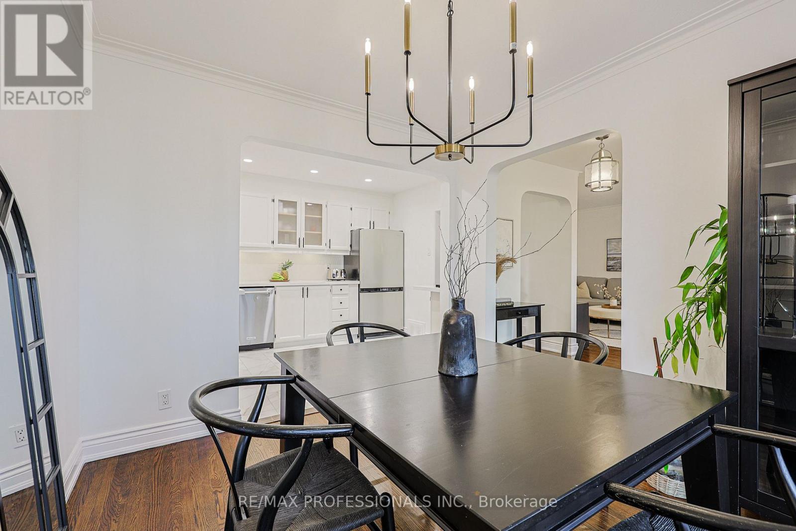 19 Sealcove Drive, Toronto, Ontario  M9C 2C3 - Photo 13 - W12994660