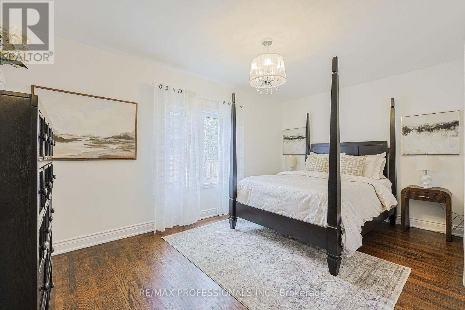 19 Sealcove Drive, Toronto, Ontario  M9C 2C3 - Photo 23 - W12994660