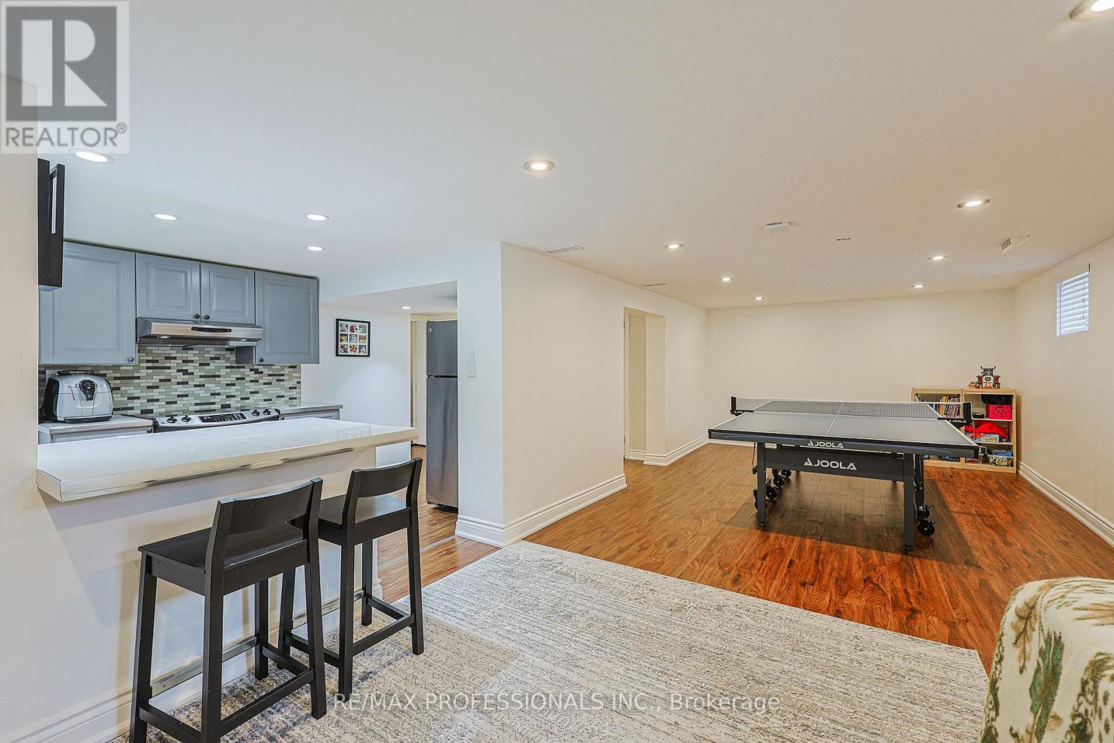 19 Sealcove Drive, Toronto, Ontario  M9C 2C3 - Photo 39 - W12994660