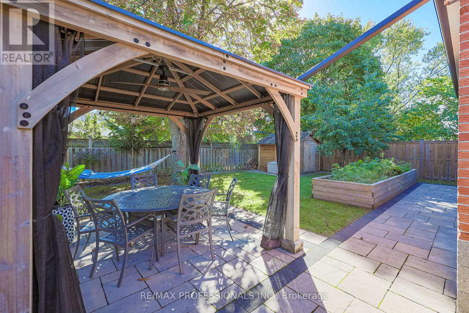 19 Sealcove Drive, Toronto, Ontario  M9C 2C3 - Photo 44 - W12994660