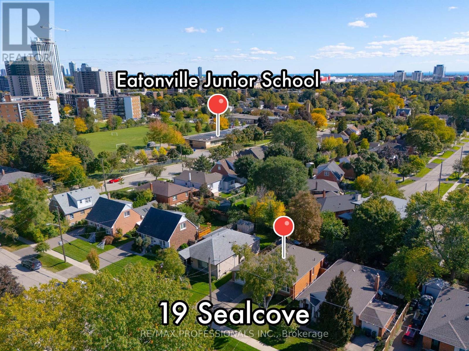 19 Sealcove Drive, Toronto, Ontario  M9C 2C3 - Photo 50 - W12994660