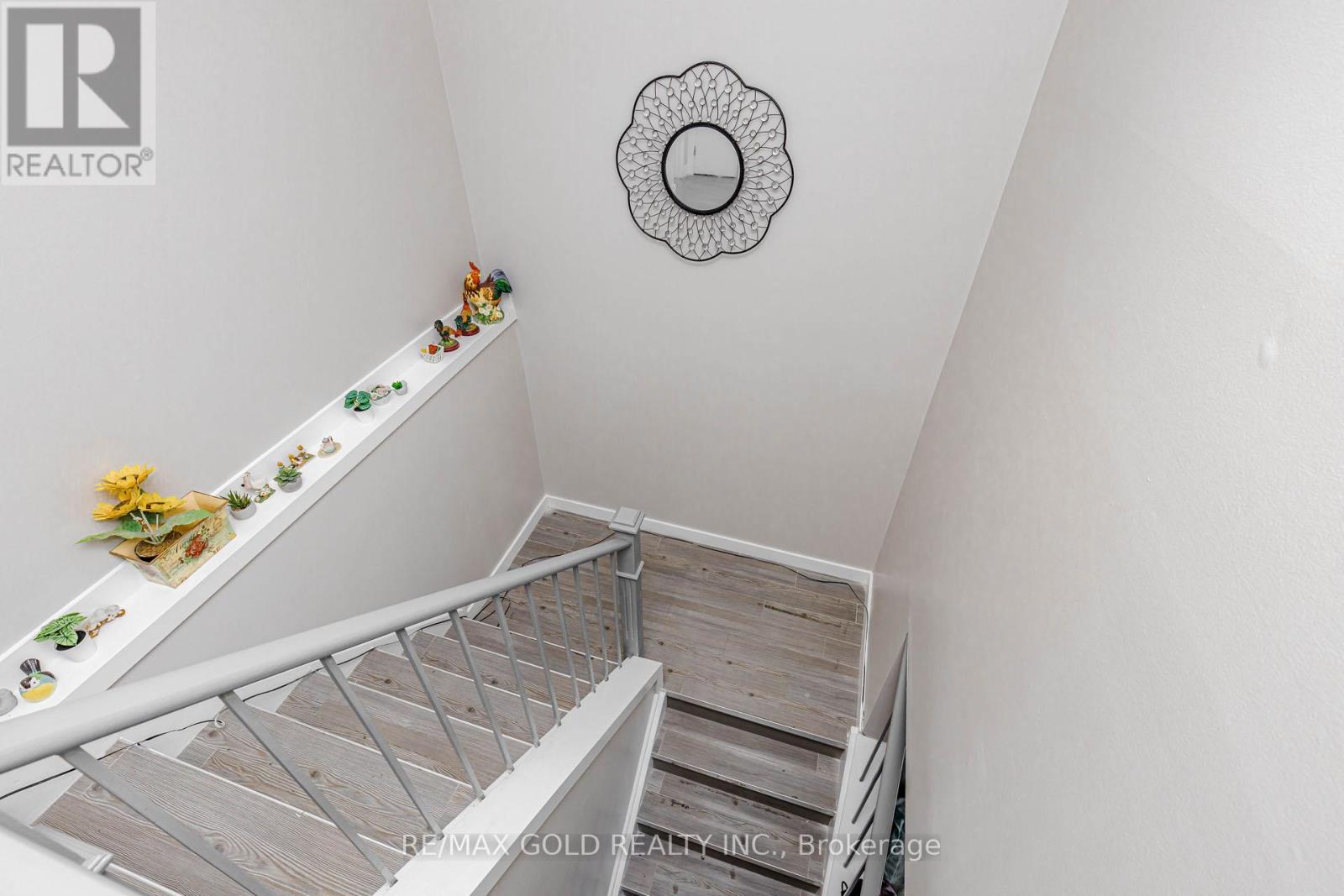 34 Jackman Drive, Brampton, Ontario  L6S 2L7 - Photo 6 - W12994664