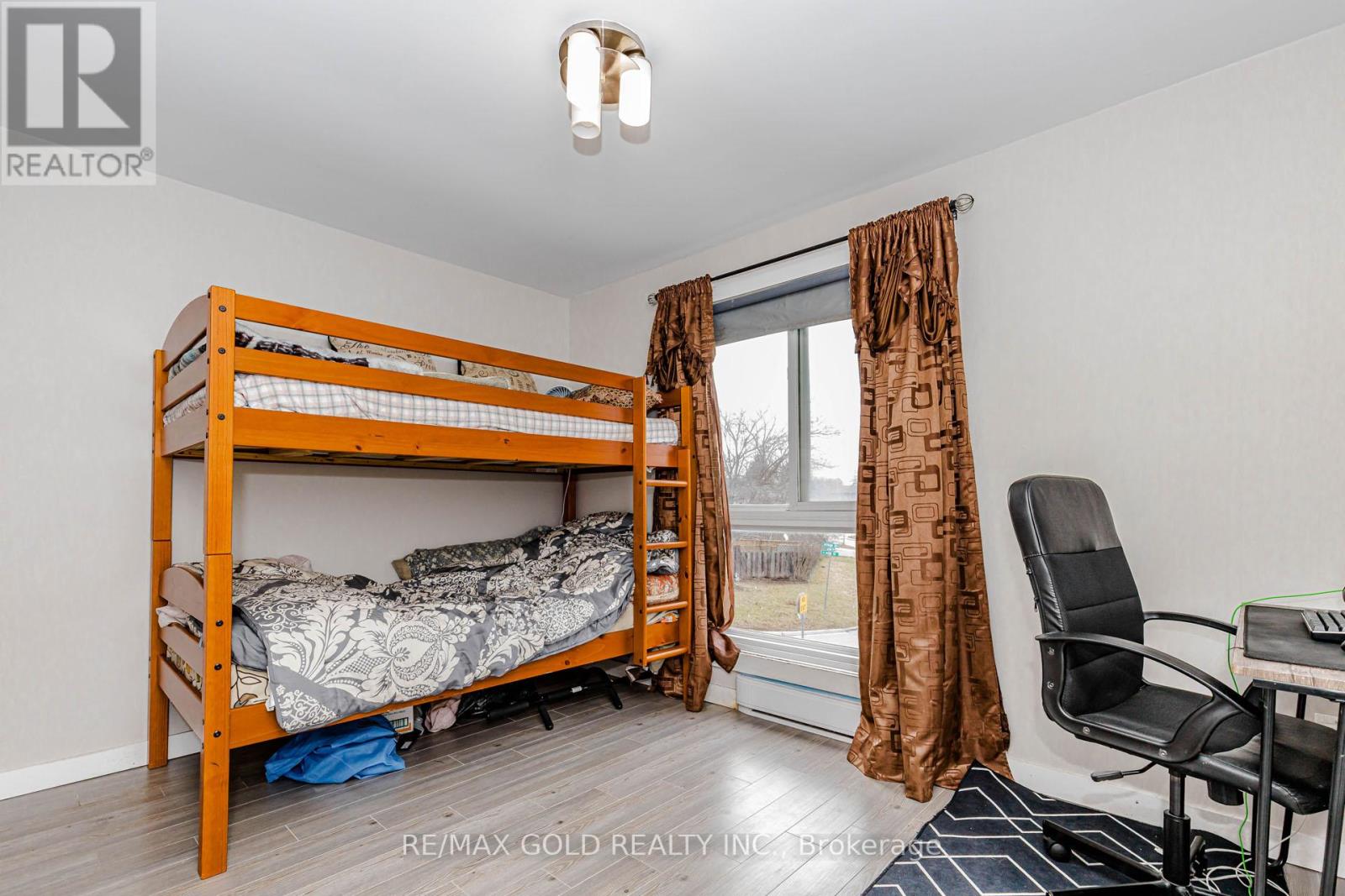 34 Jackman Drive, Brampton, Ontario  L6S 2L7 - Photo 8 - W12994664