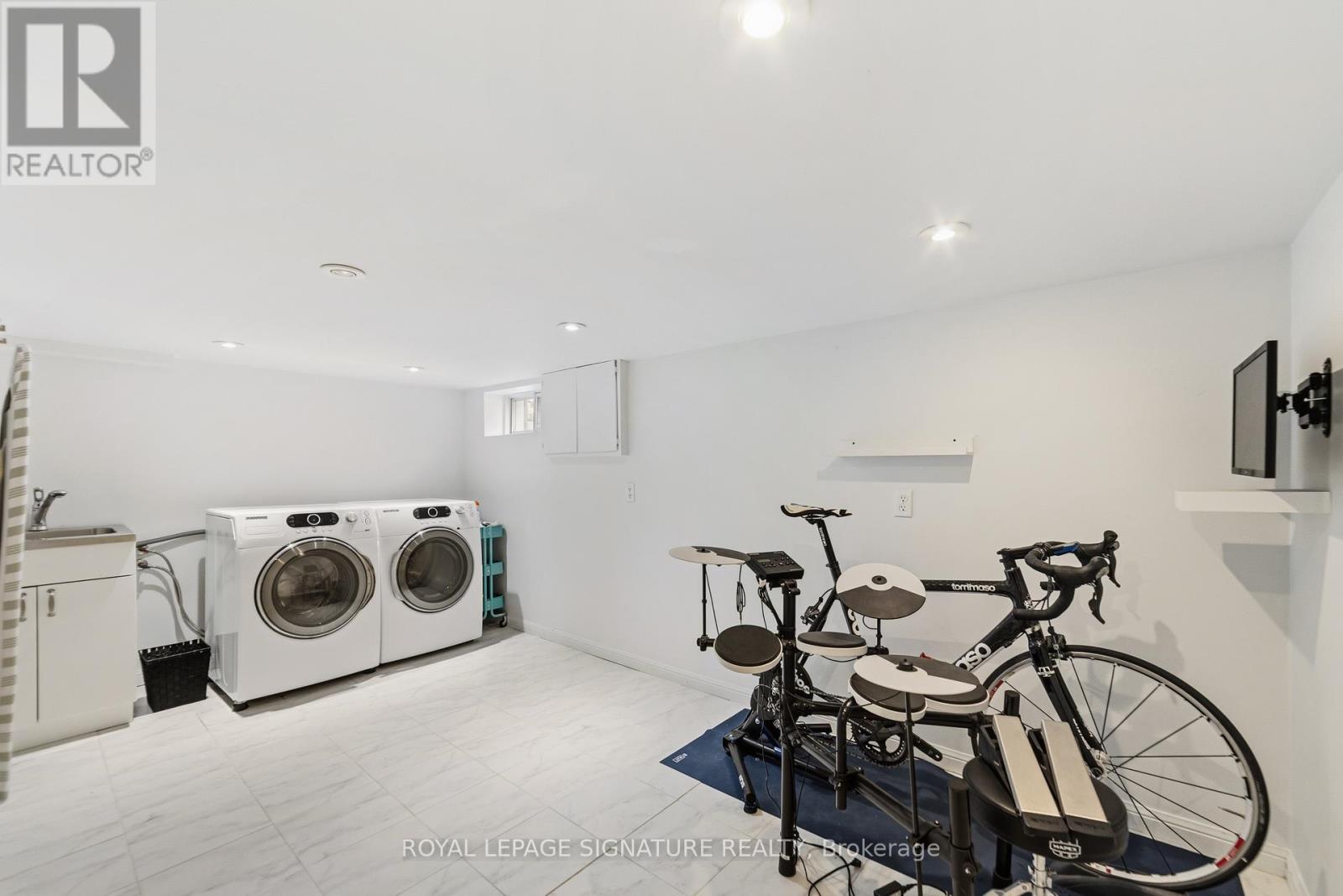 348 Douglas Avenue, Oakville, Ontario  L6J 3S6 - Photo 30 - W12994708