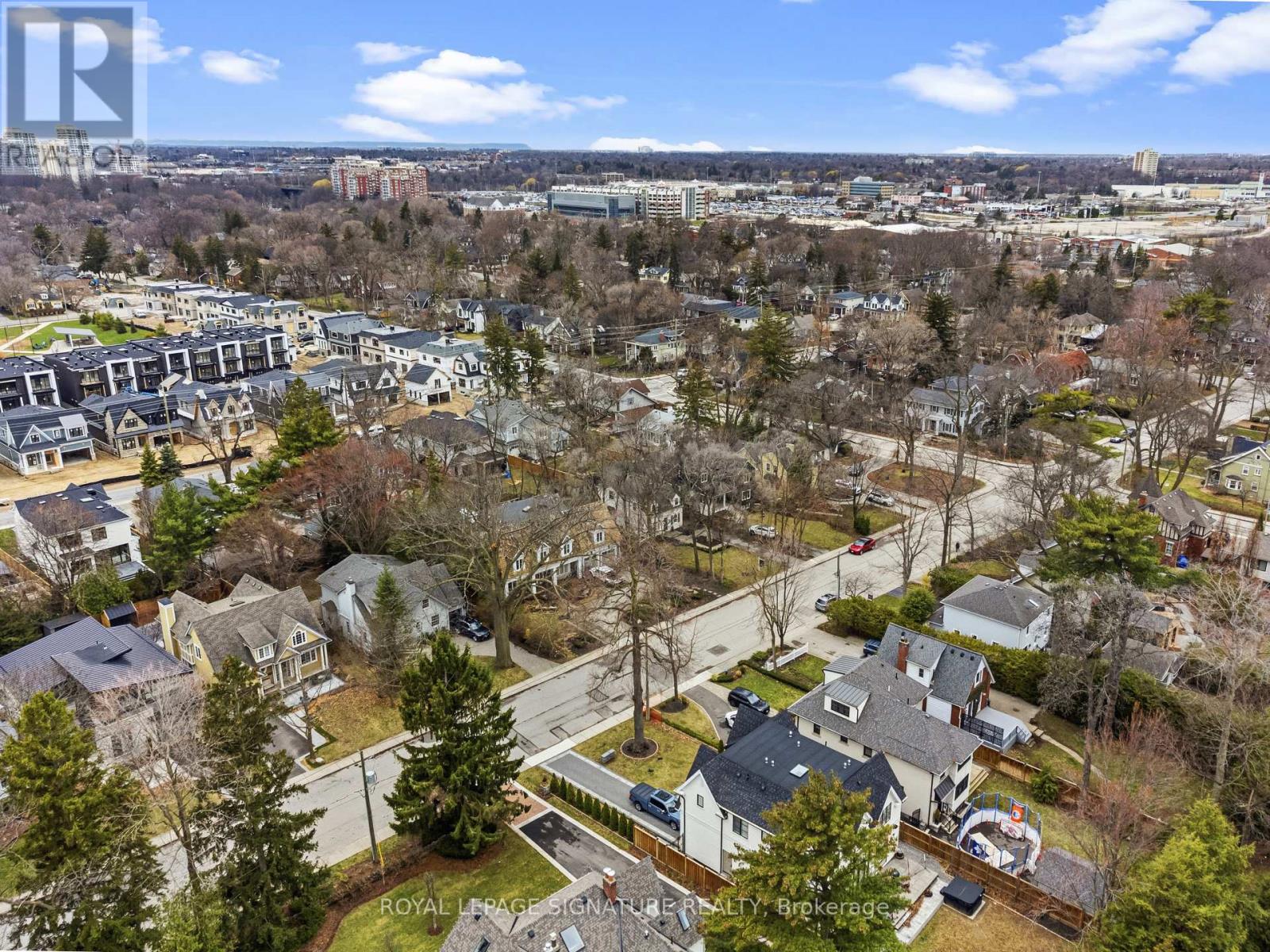 348 Douglas Avenue, Oakville, Ontario  L6J 3S6 - Photo 40 - W12994708