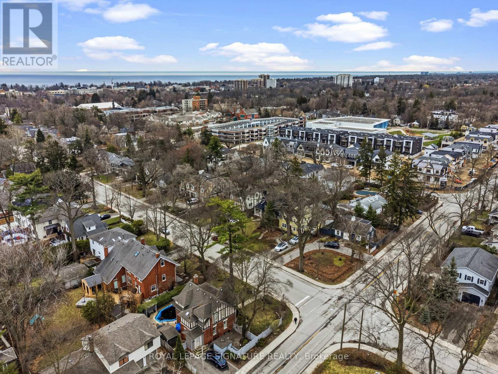 348 Douglas Avenue, Oakville, Ontario  L6J 3S6 - Photo 41 - W12994708