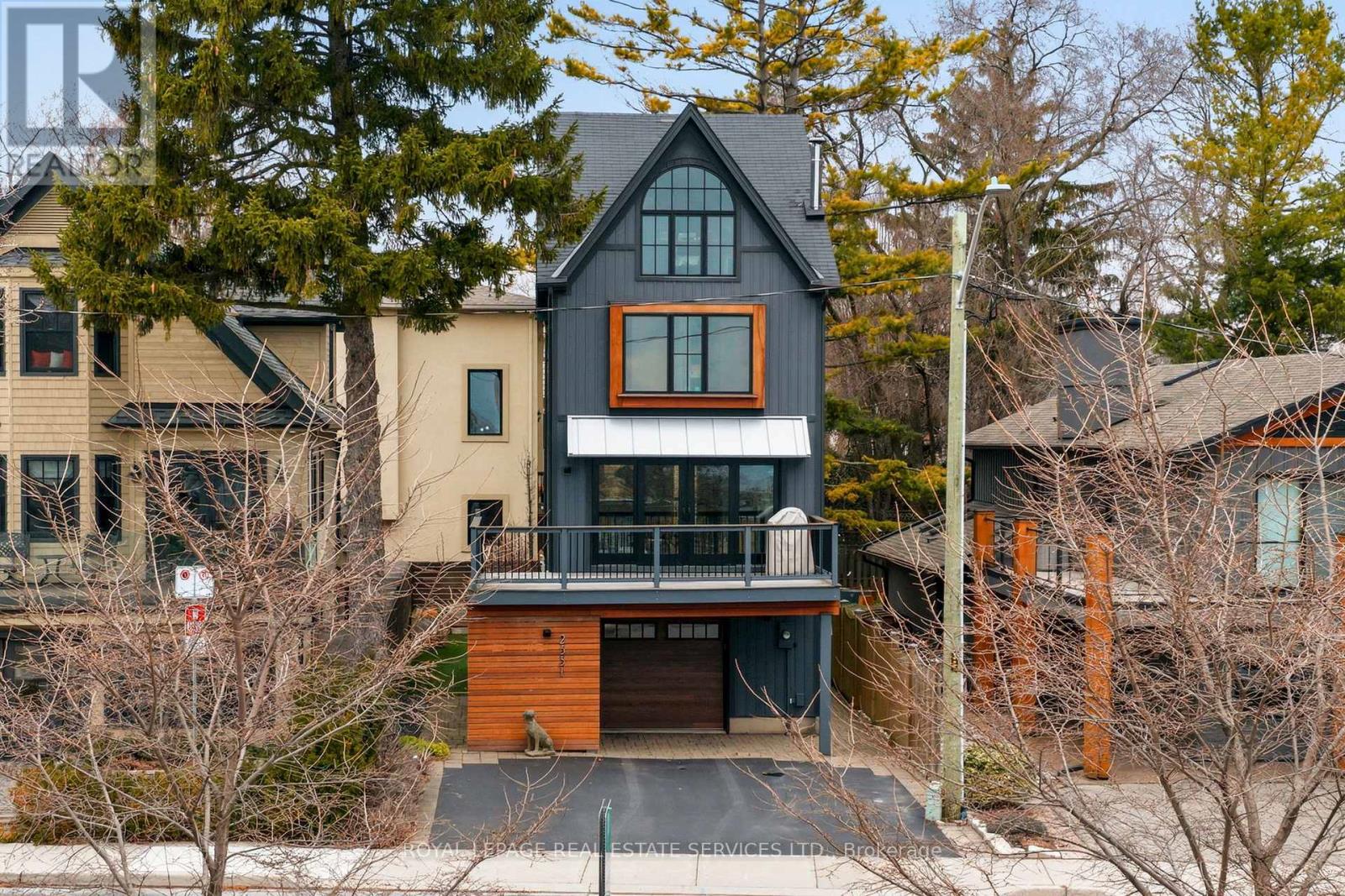 2331 ONTARIO STREET, Oakville, Ontario