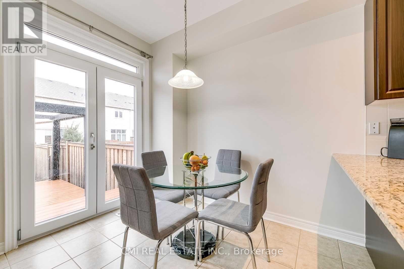 46 Losino Street, Caledon, Ontario  L7C 3N4 - Photo 14 - W12994766