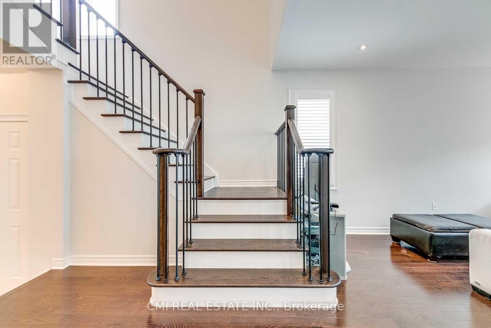 46 Losino Street, Caledon, Ontario  L7C 3N4 - Photo 16 - W12994766