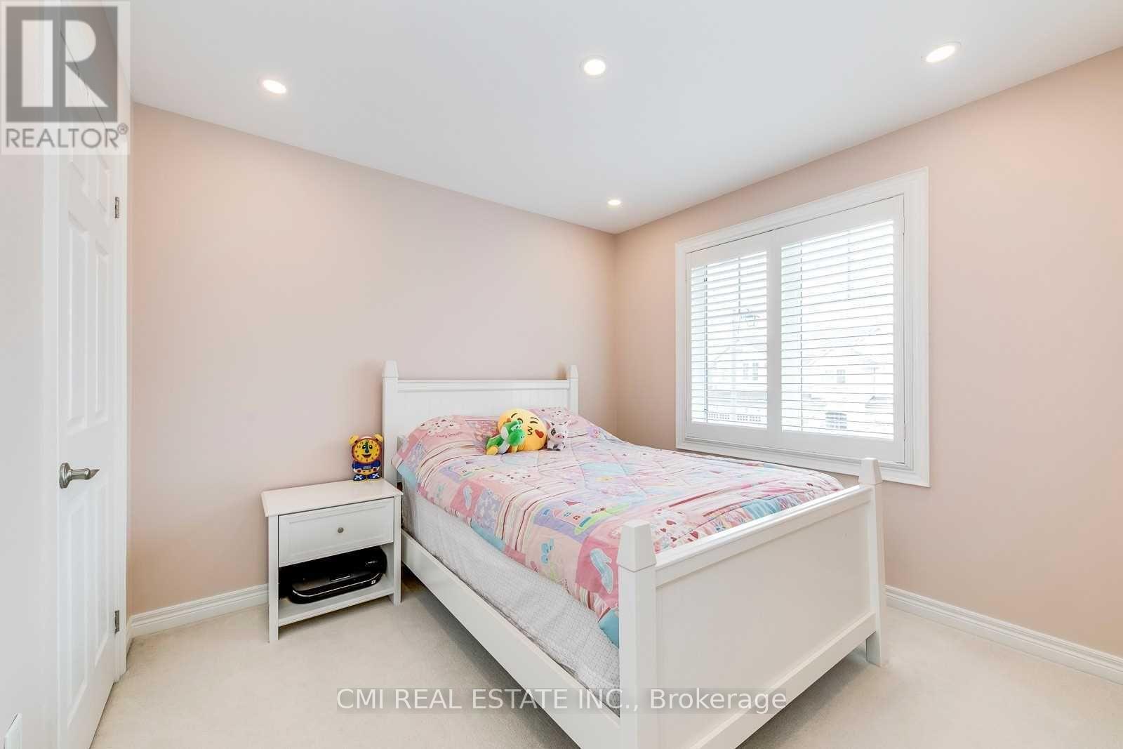 46 Losino Street, Caledon, Ontario  L7C 3N4 - Photo 25 - W12994766