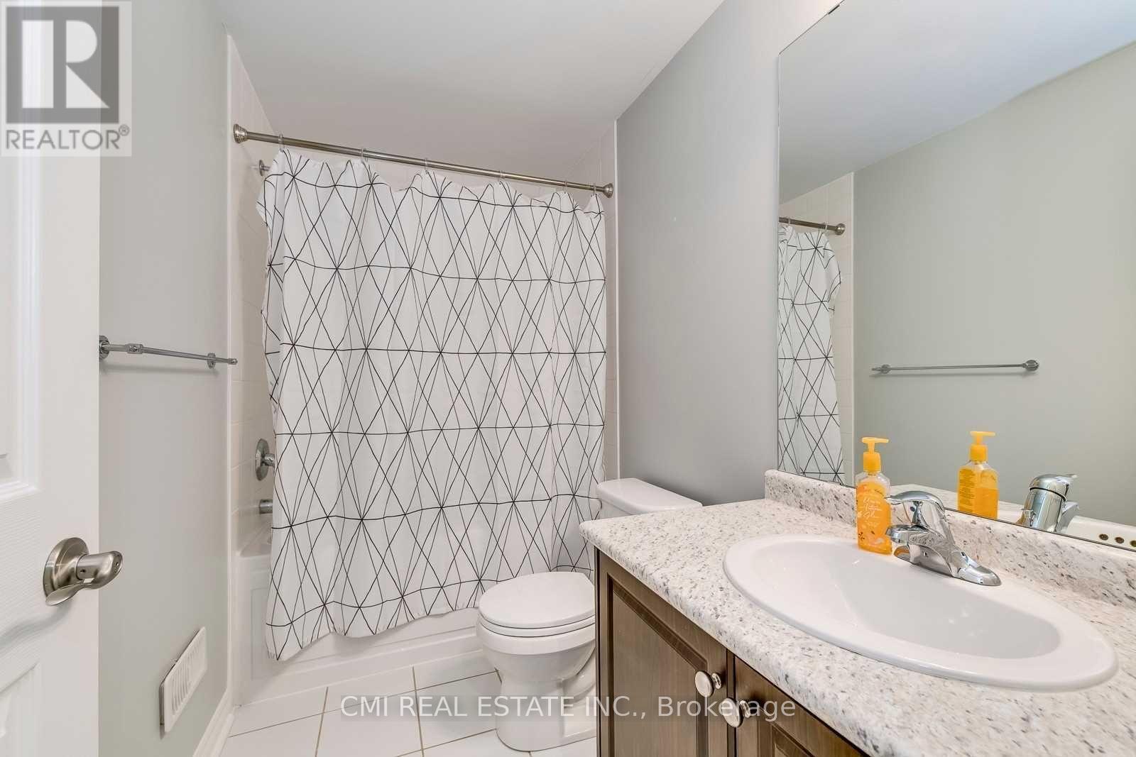 46 Losino Street, Caledon, Ontario  L7C 3N4 - Photo 33 - W12994766