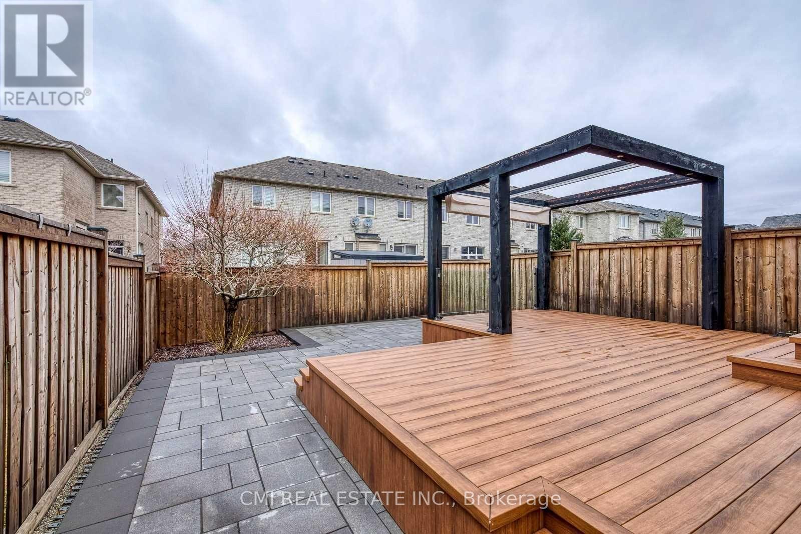 46 Losino Street, Caledon, Ontario  L7C 3N4 - Photo 34 - W12994766