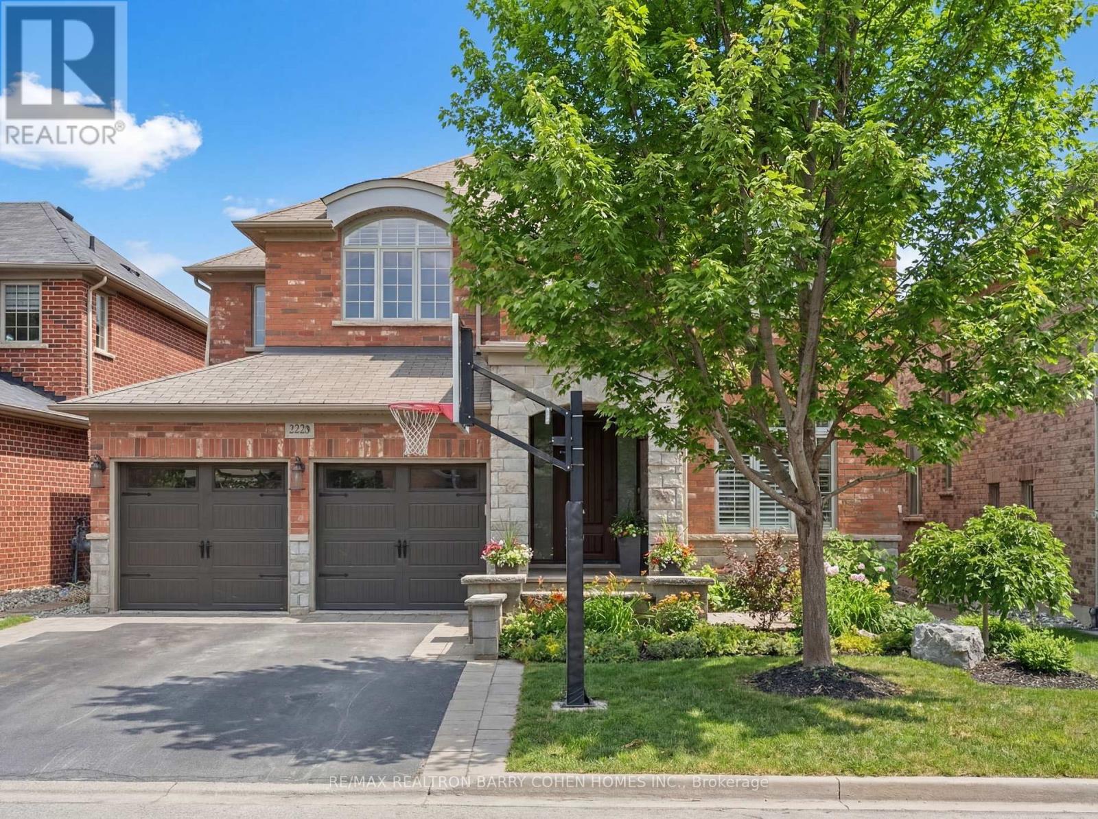 3225 SALTAIRE CRESCENT, Oakville, Ontario
