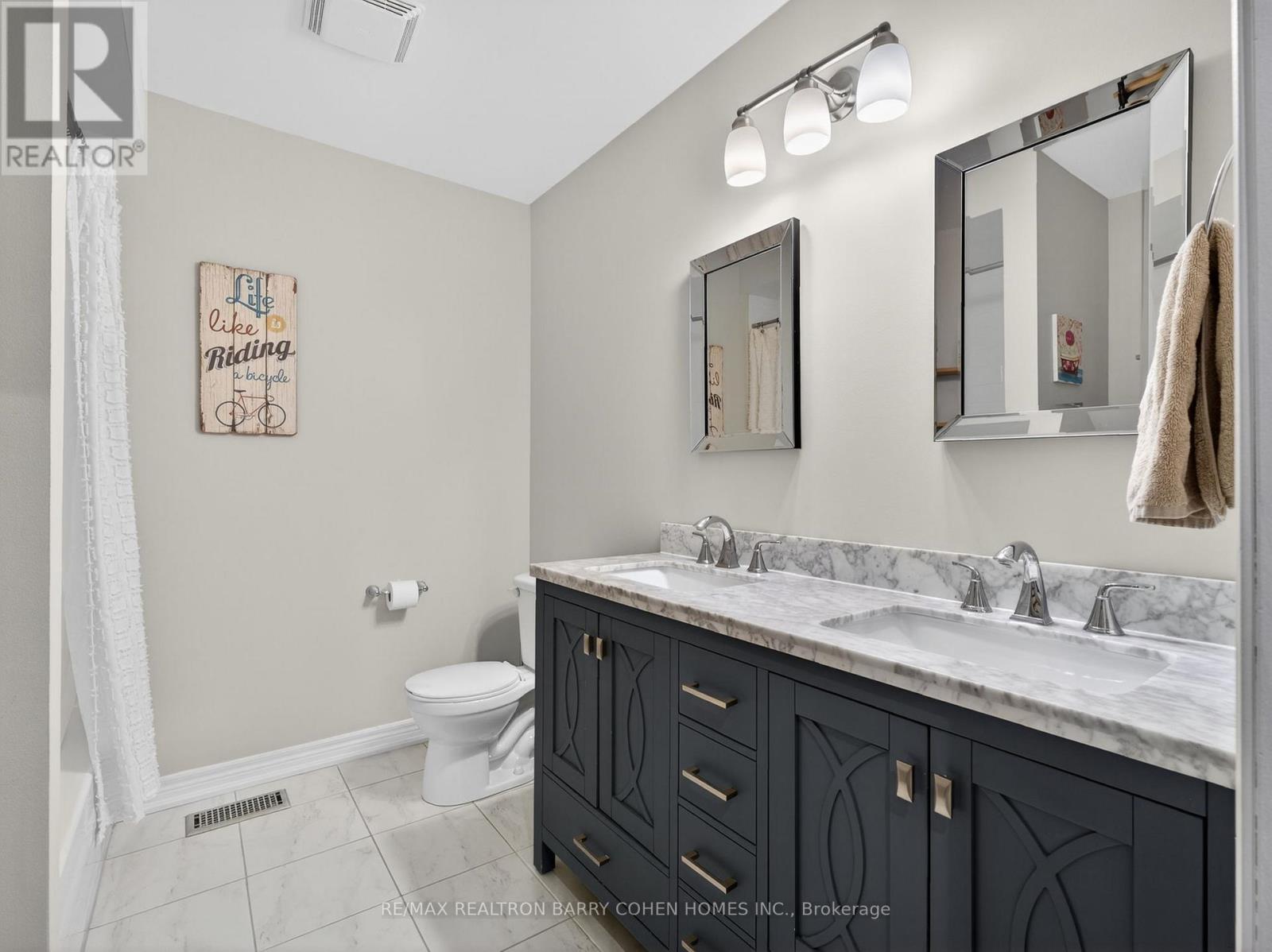 3225 Saltaire Crescent, Oakville, Ontario  L6M 0K8 - Photo 24 - W12994792