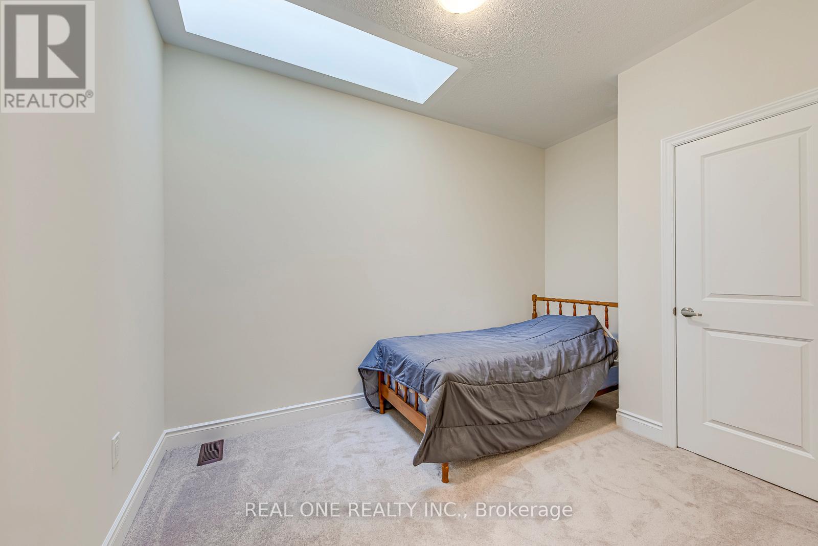 1281 Anthonia Trail, Oakville, Ontario  L6H 7Y7 - Photo 30 - W12994810