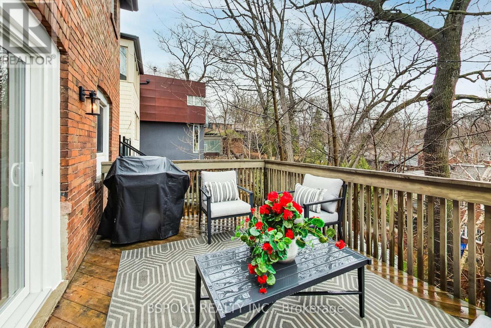 75 Evelyn Avenue, Toronto, Ontario  M6P 2Z2 - Photo 12 - W12994854