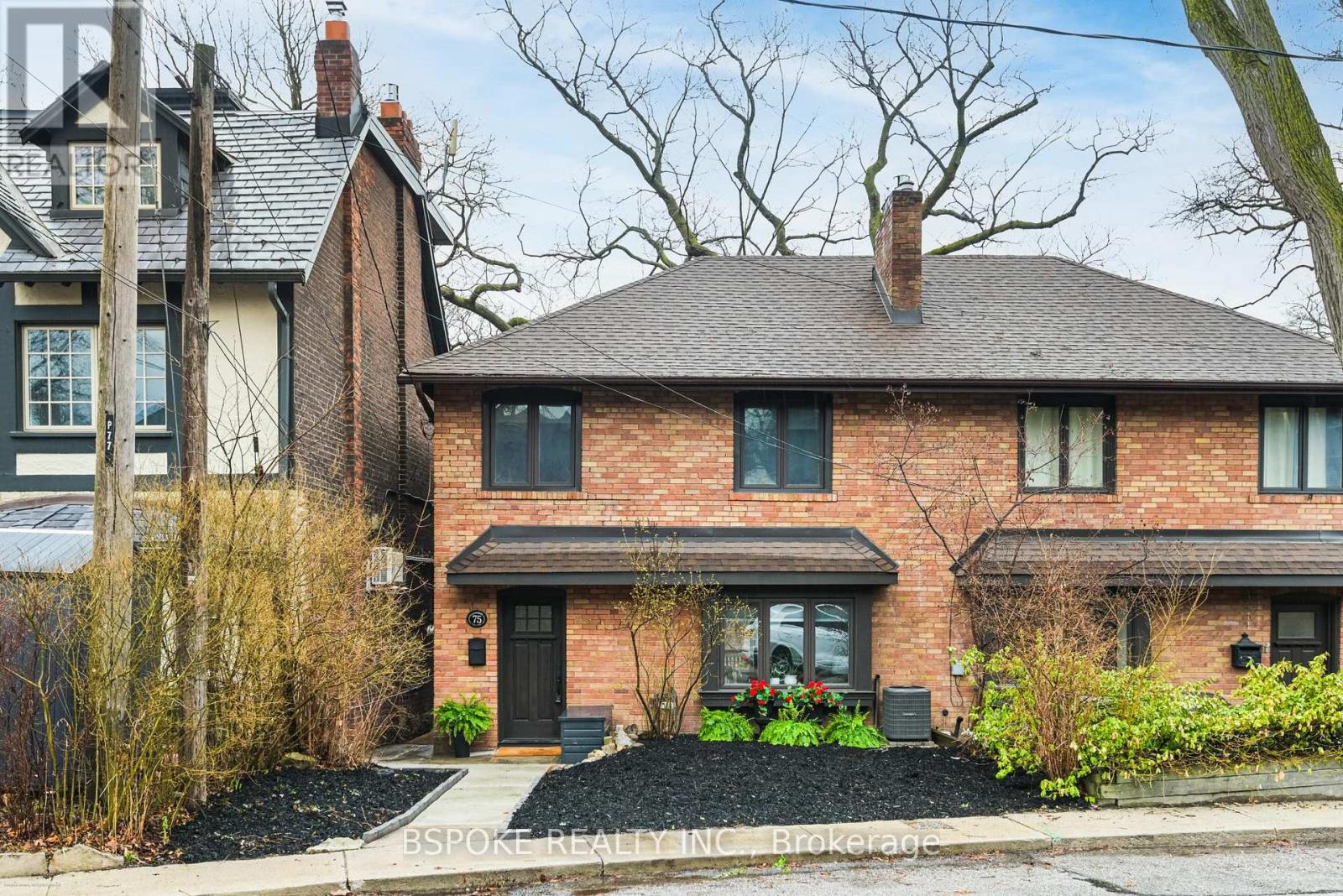 75 Evelyn Avenue, Toronto, Ontario  M6P 2Z2 - Photo 2 - W12994854