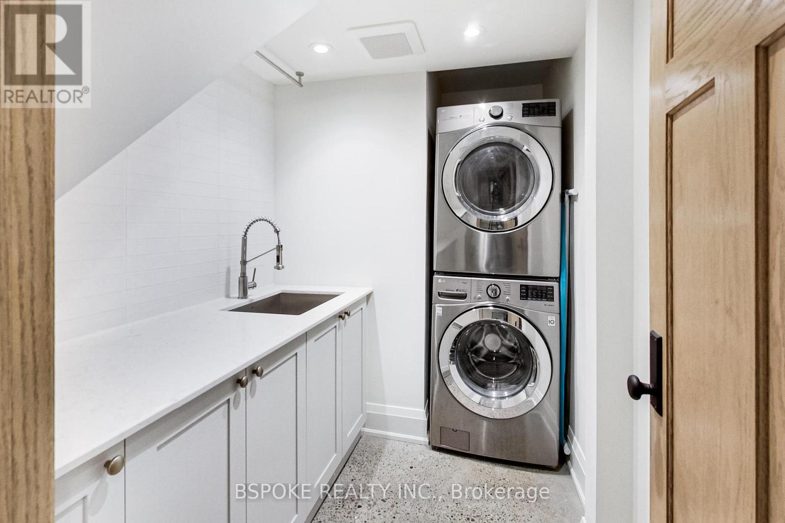 75 Evelyn Avenue, Toronto, Ontario  M6P 2Z2 - Photo 23 - W12994854