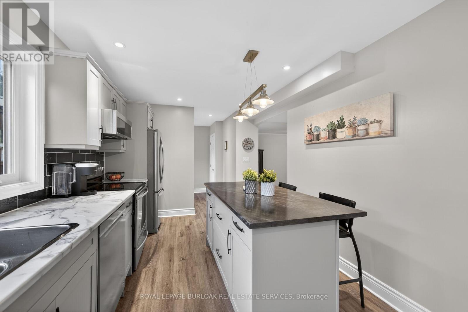 2387 Maryvale Court, Burlington, Ontario  L7P 2P1 - Photo 16 - W12994858