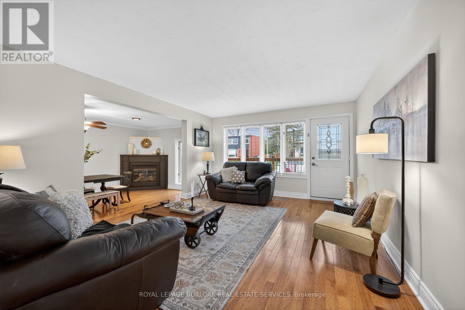 2387 Maryvale Court, Burlington, Ontario  L7P 2P1 - Photo 5 - W12994858