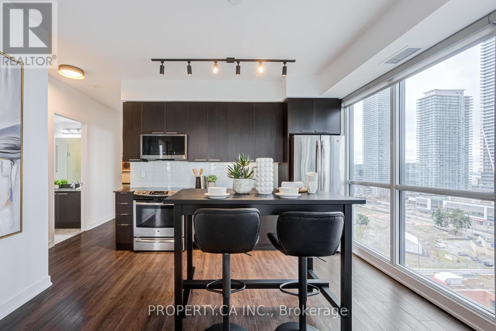 1501 - 10 Park Lawn Road, Toronto, Ontario  M8V 0H9 - Photo 2 - W12994876