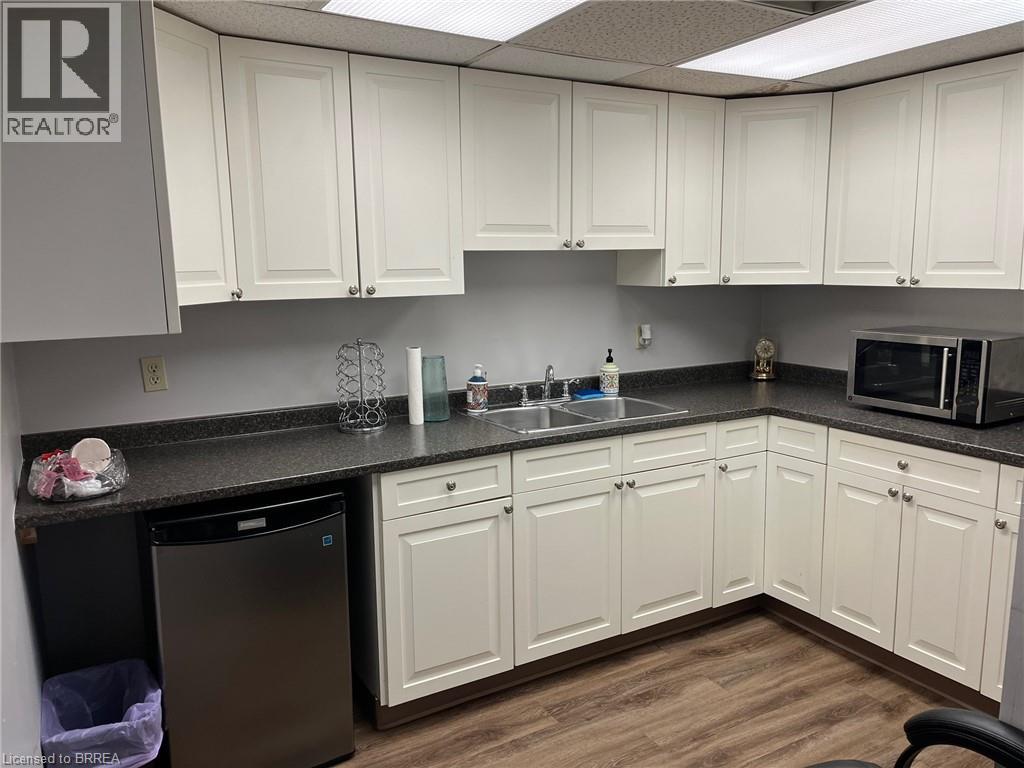 139 Grand River Street N Unit# 201, Paris, Ontario  N3L 2M4 - Photo 11 - 40819041