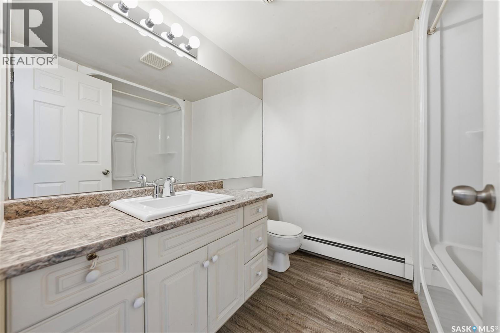 212 305 34th Street W, Prince Albert, Saskatchewan  S6V 8B8 - Photo 23 - SK032846