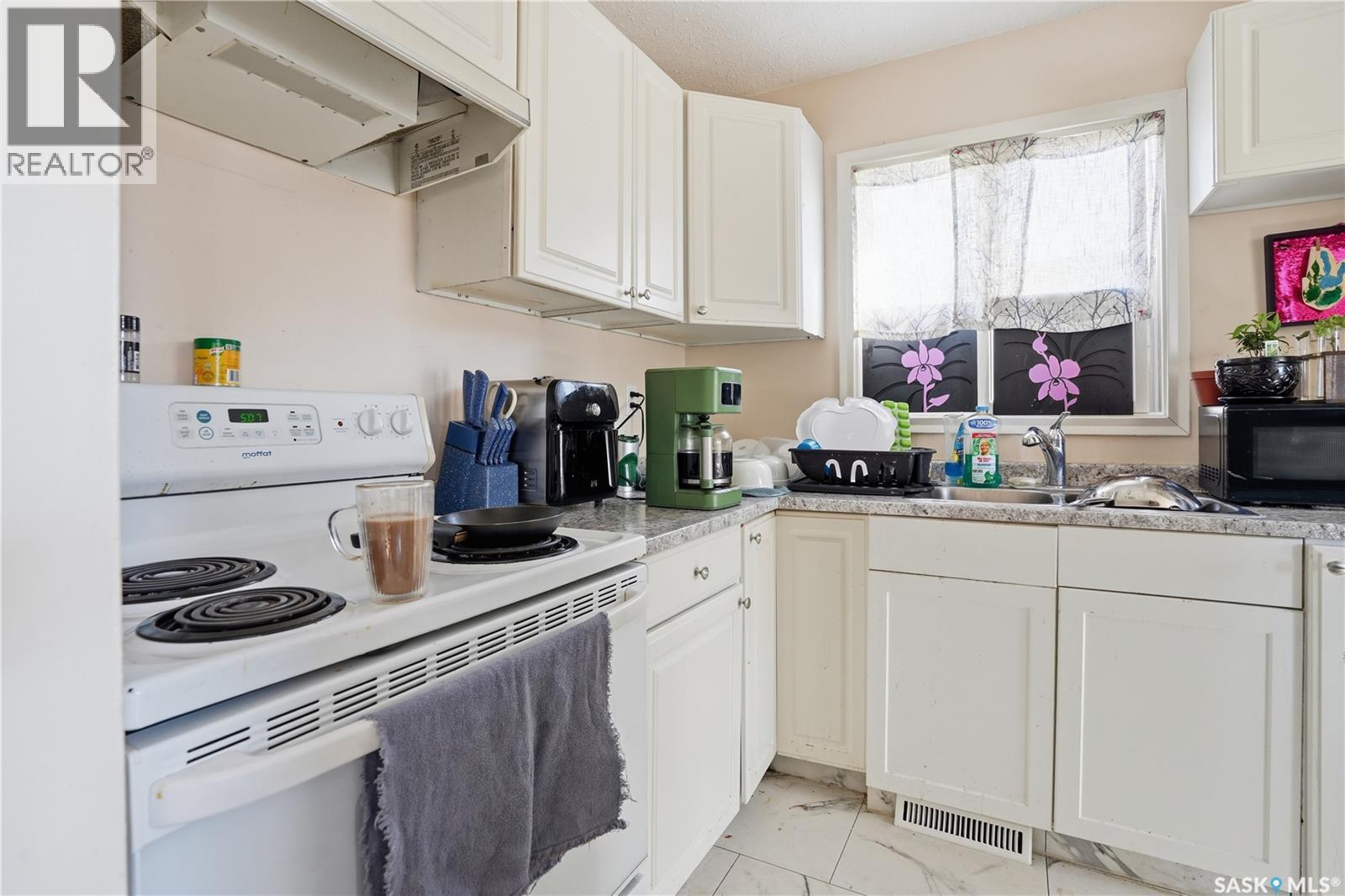 2123 Reynolds Street, Regina, Saskatchewan  S4N 3N2 - Photo 5 - SK032827