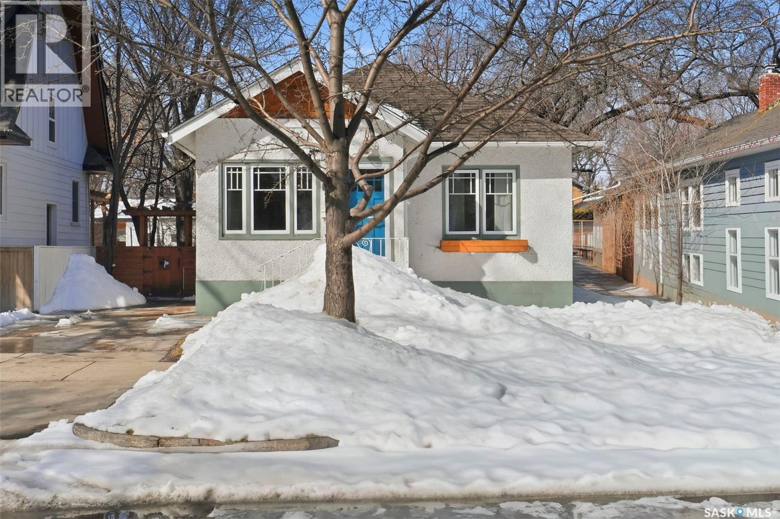 903 6th Avenue N, Saskatoon, Saskatchewan  S7K 2T3 - Photo 2 - SK032781
