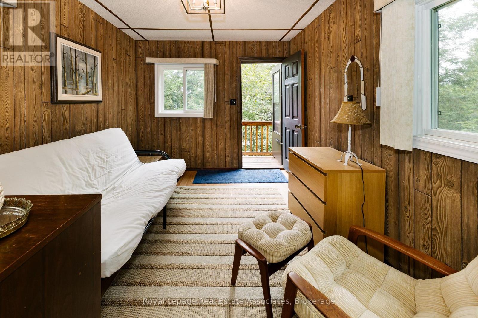 6415 Kennisis Lake Road, Dysart Et Al, Ontario  K0M 1S0 - Photo 7 - X12994652