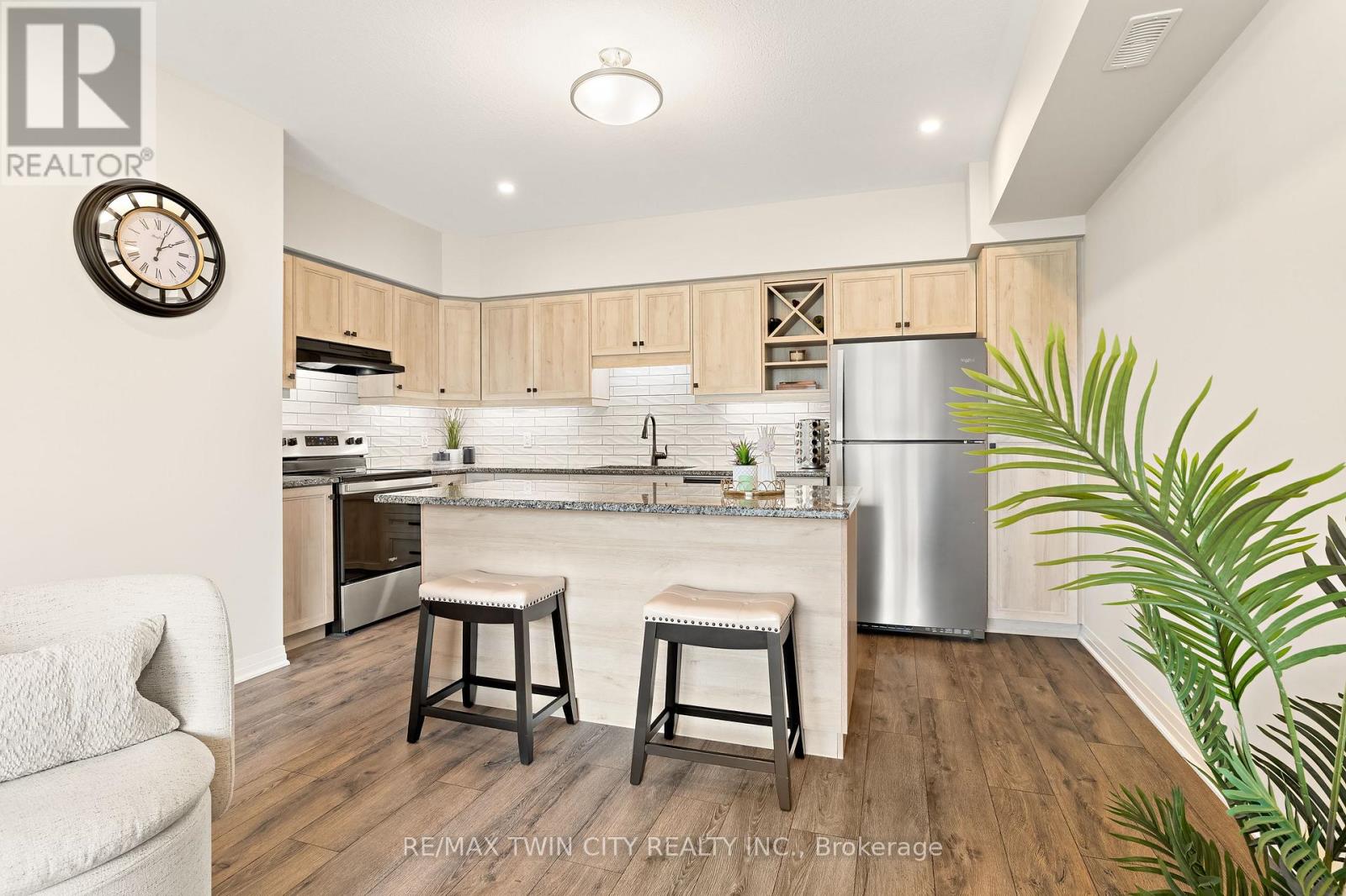 1574 Fischer Hallman Road, Kitchener, Ontario  N2R 0R7 - Photo 20 - X12994662