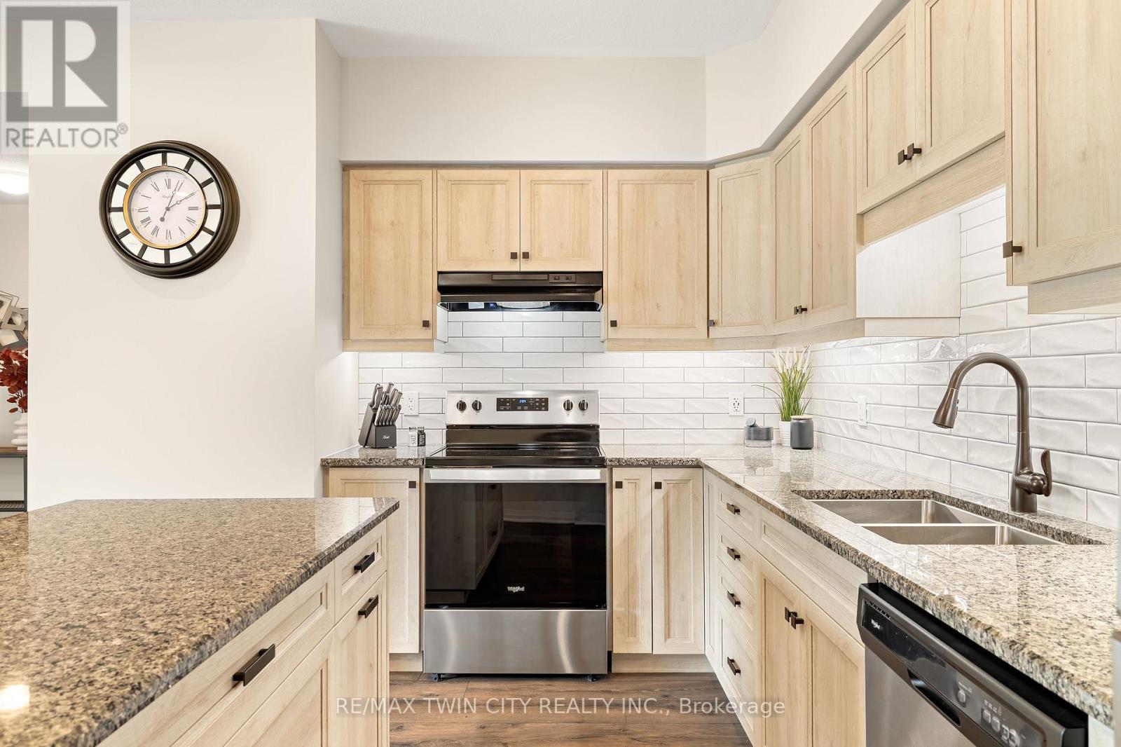 1574 Fischer Hallman Road, Kitchener, Ontario  N2R 0R7 - Photo 22 - X12994662