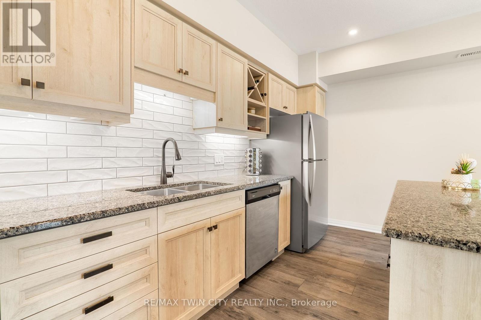 1574 Fischer Hallman Road, Kitchener, Ontario  N2R 0R7 - Photo 23 - X12994662