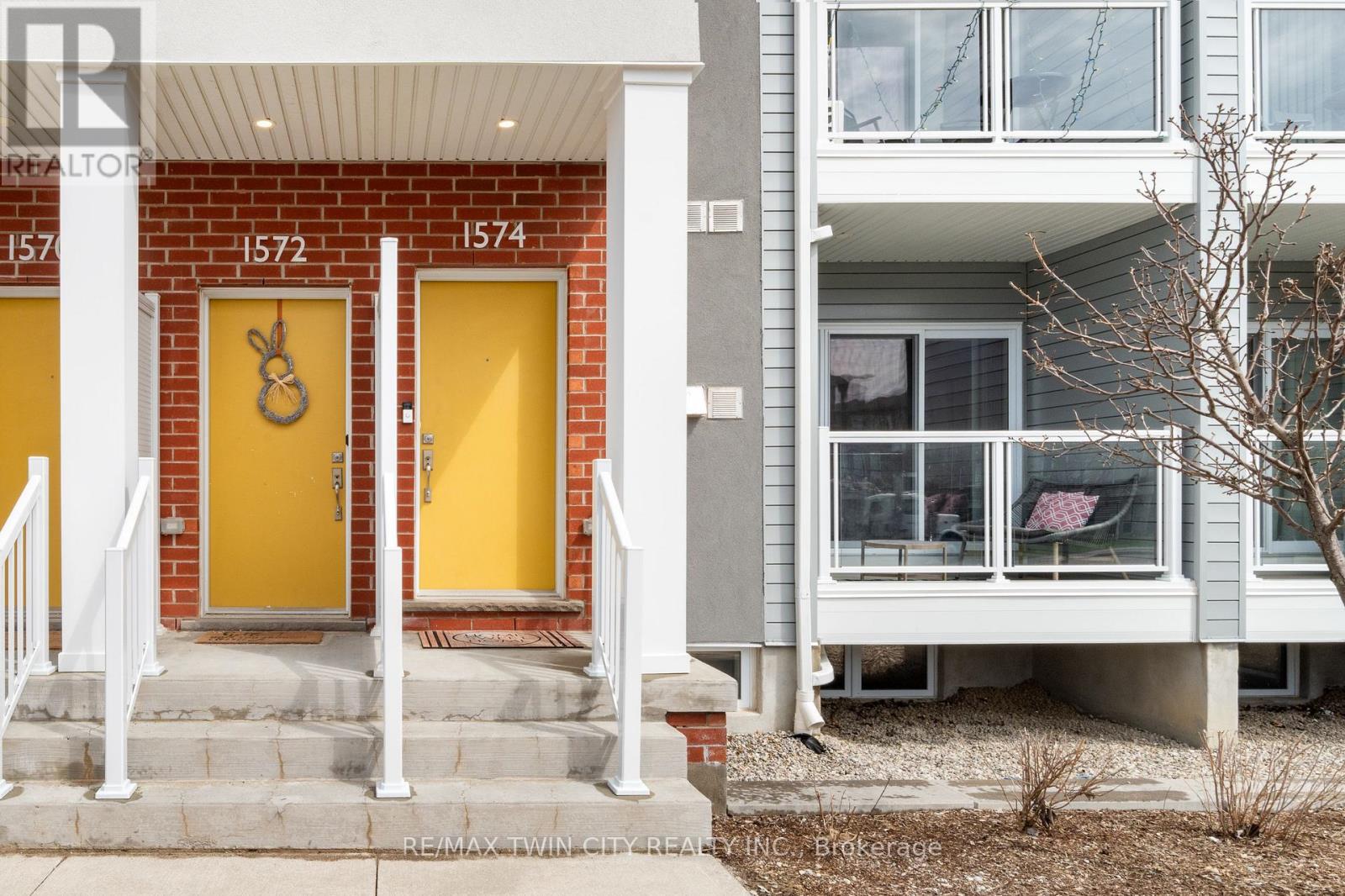 1574 Fischer Hallman Road, Kitchener, Ontario  N2R 0R7 - Photo 4 - X12994662