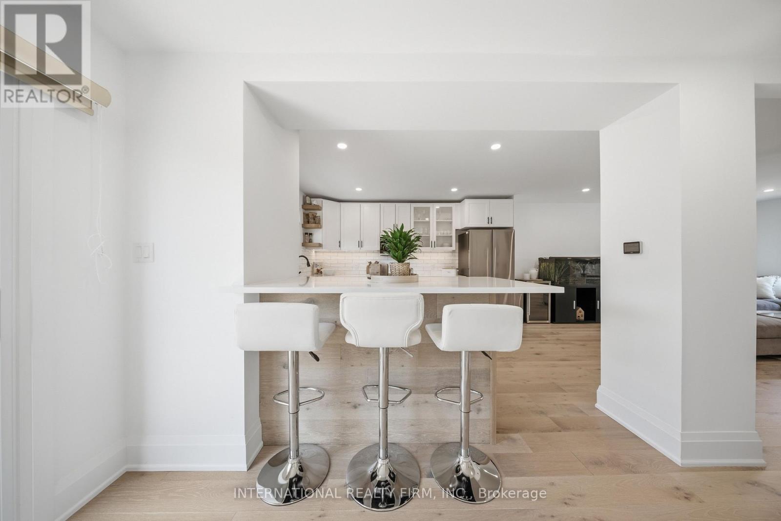 28 Debby Crescent, Brantford, Ontario  N3R 7A4 - Photo 8 - X12994692