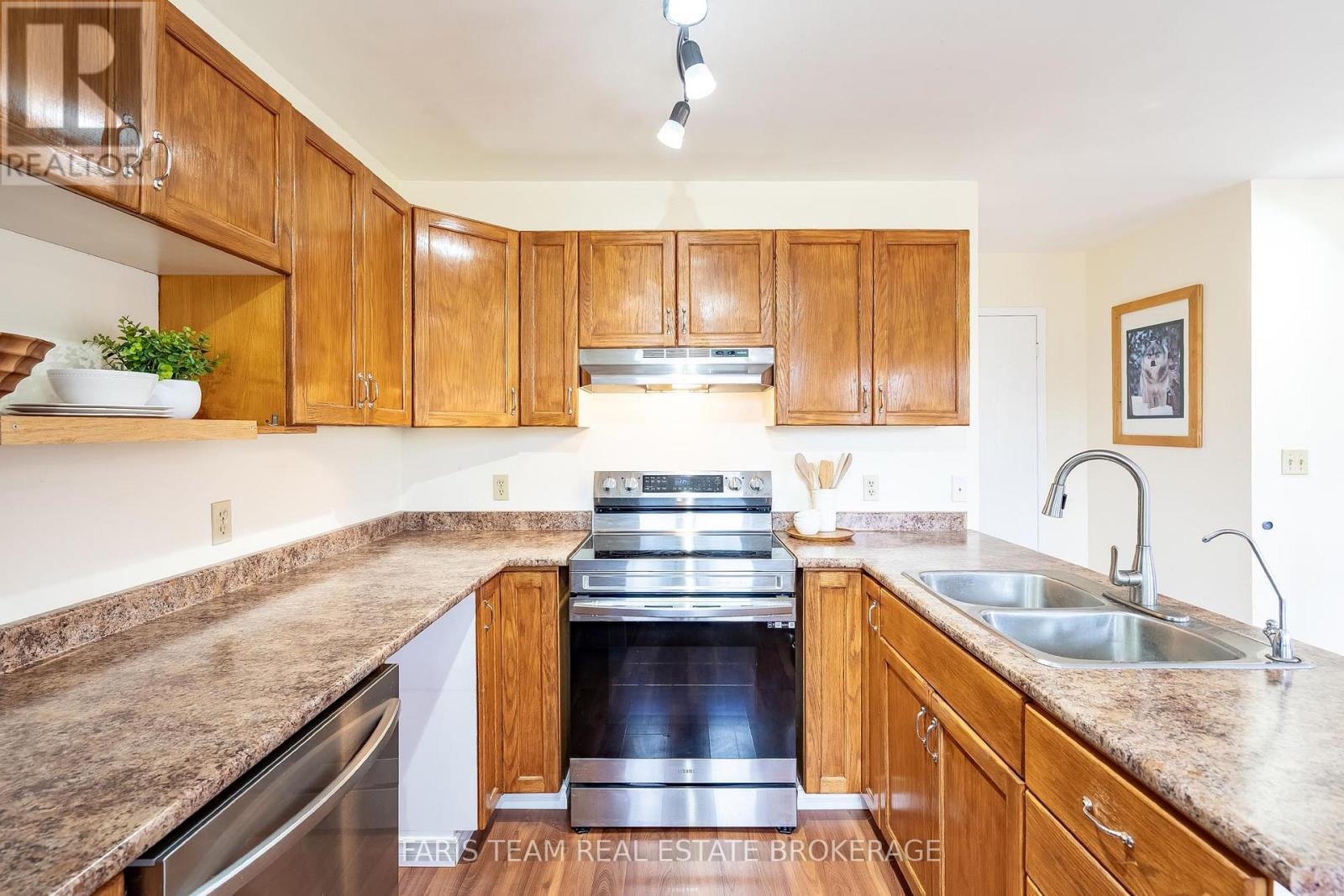 157 Brewster Lake Road, Grey Highlands, Ontario N0C 1M0 - Photo 6 - X12994786