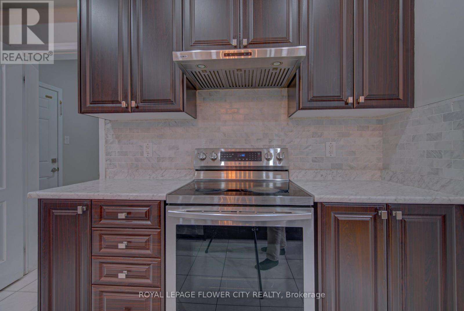 20 Munro Circle, Brantford, Ontario  N3T 0R2 - Photo 14 - X12994874