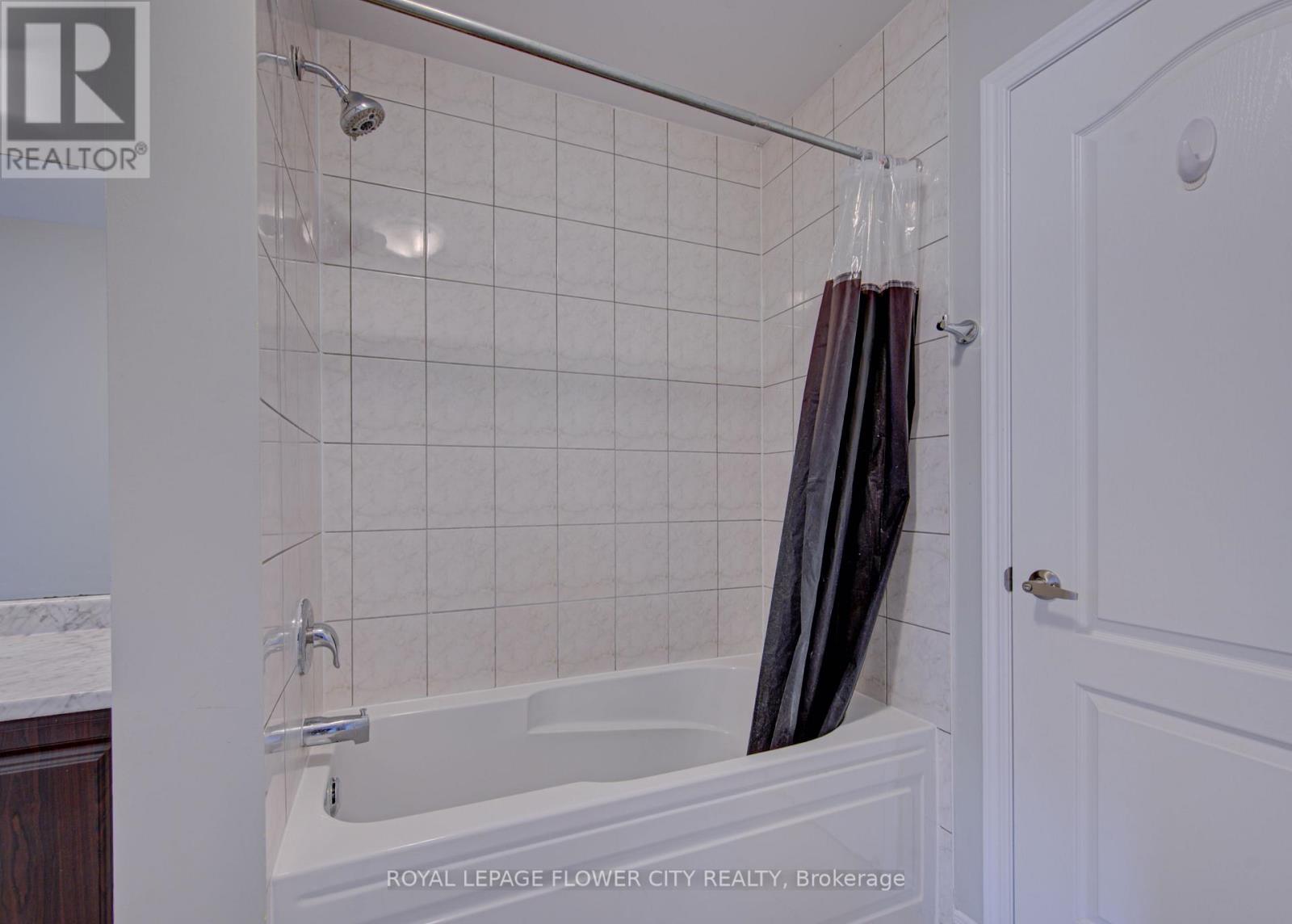 20 Munro Circle, Brantford, Ontario  N3T 0R2 - Photo 28 - X12994874