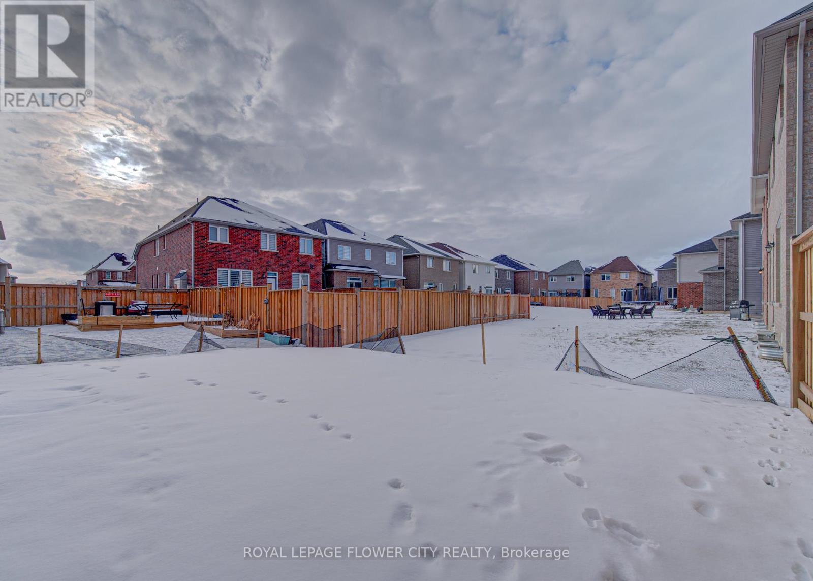 20 Munro Circle, Brantford, Ontario  N3T 0R2 - Photo 41 - X12994874