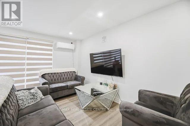 255 - 10 Eddystone Avenue, Toronto, Ontario  M3N 2T2 - Photo 7 - W12928060