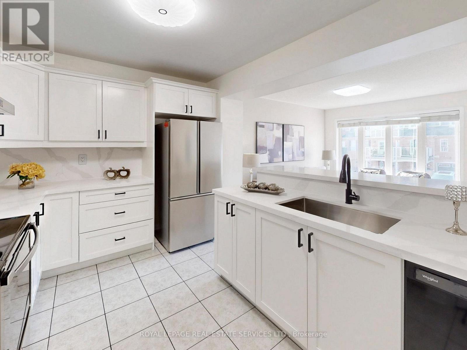 918 Nadalin Heights, Milton, Ontario  L9T 8R1 - Photo 15 - W12994648