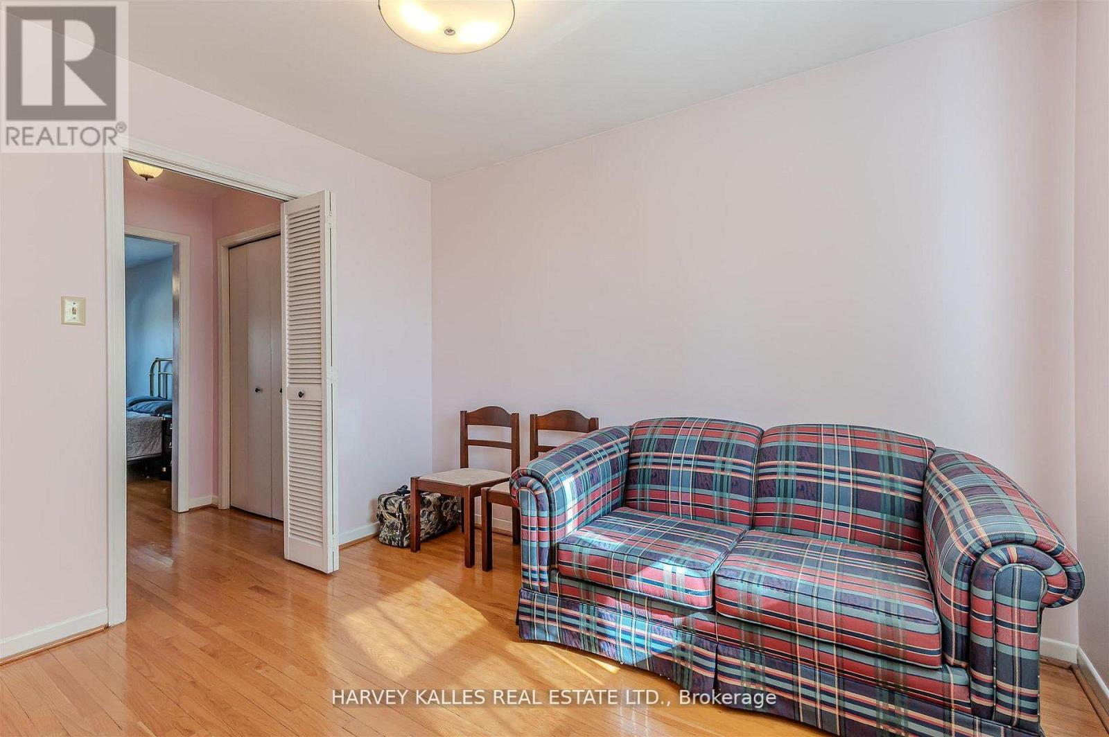 274 Mcgill Street, Mississauga, Ontario  L5A 1V4 - Photo 23 - W12989540