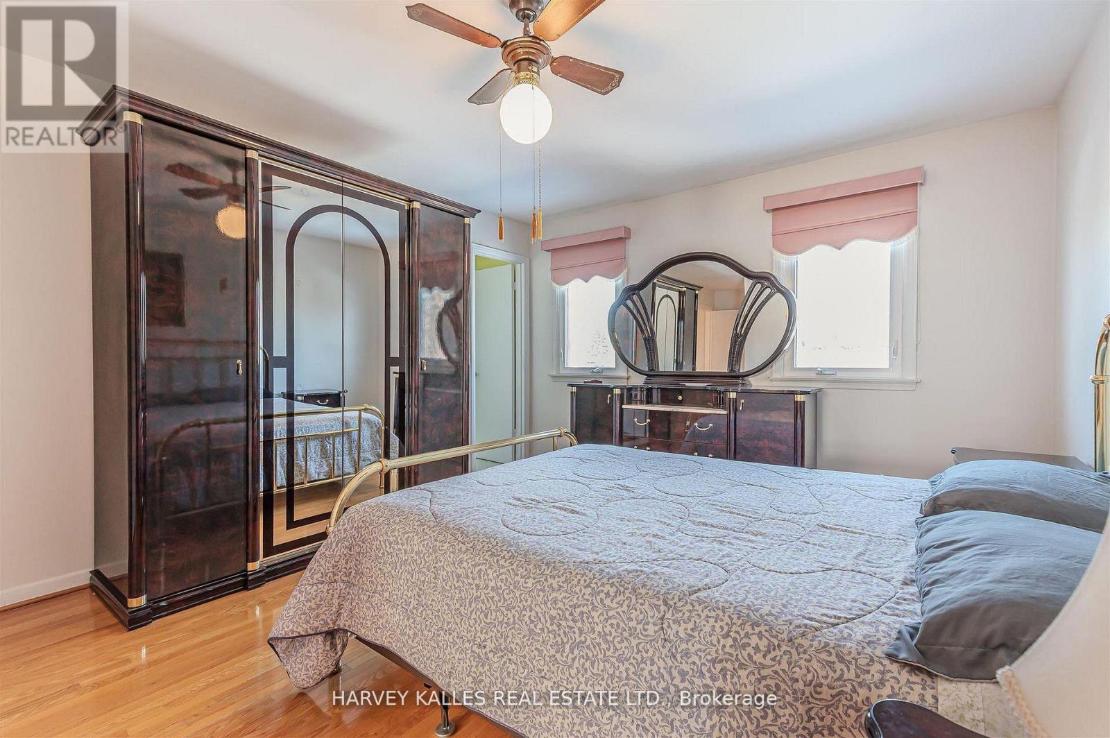 274 Mcgill Street, Mississauga, Ontario  L5A 1V4 - Photo 21 - W12989540